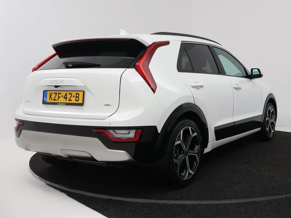 Kia Niro 1.6 GDi Hybrid DynamicPlusLine uit 2023, foto 2
