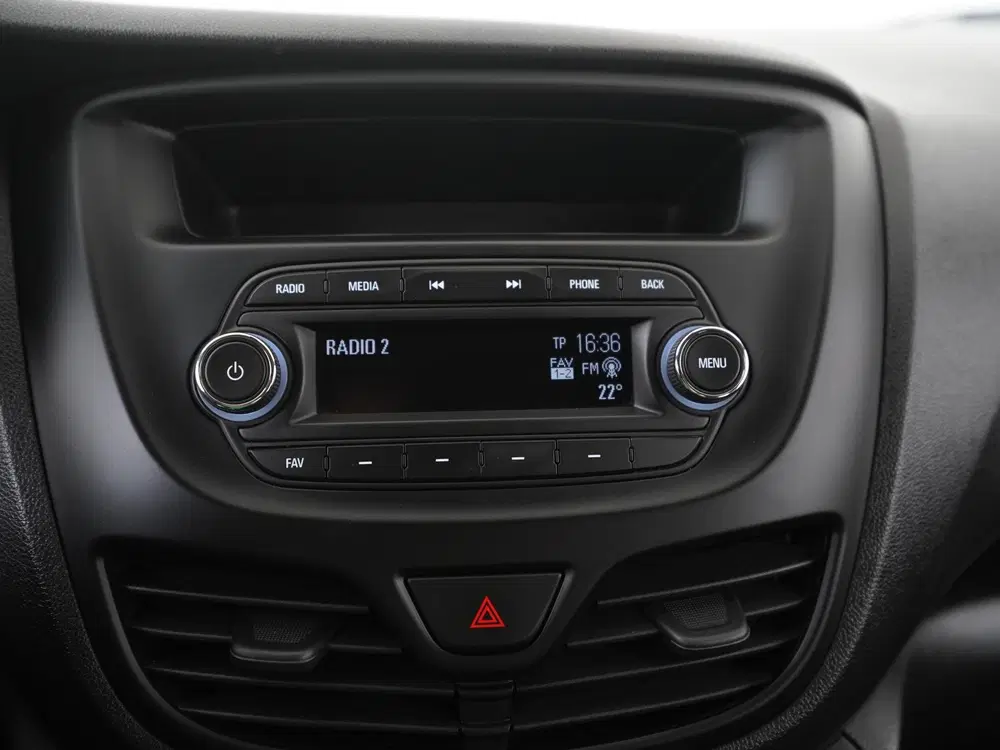 Opel Karl 1.0 ecoFLEX 120 Jaar Edition uit 2019, foto 12
