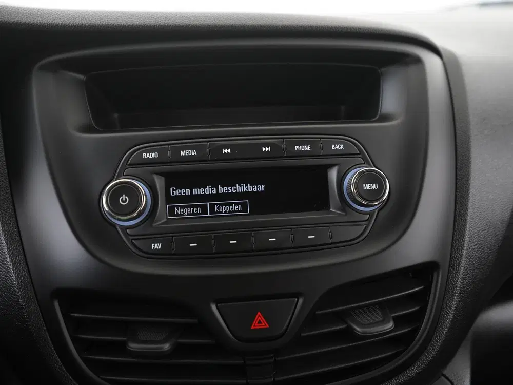 Opel Karl 1.0 ecoFLEX 120 Jaar Edition uit 2019, foto 13