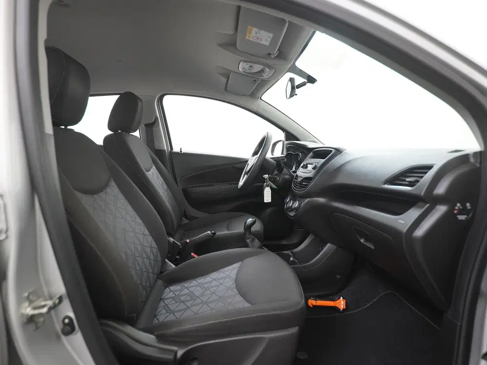 Opel Karl 1.0 ecoFLEX 120 Jaar Edition uit 2019, foto 3