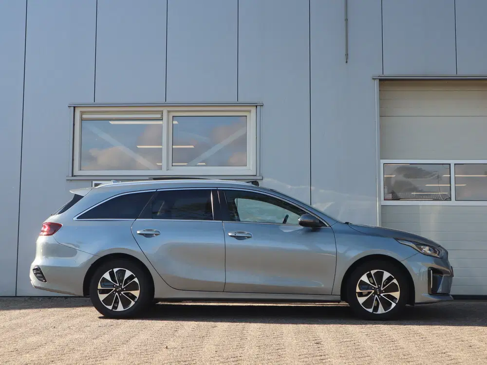 Kia Ceed 1.6 GDI PHEV DynamicLine uit 2021, foto 4
