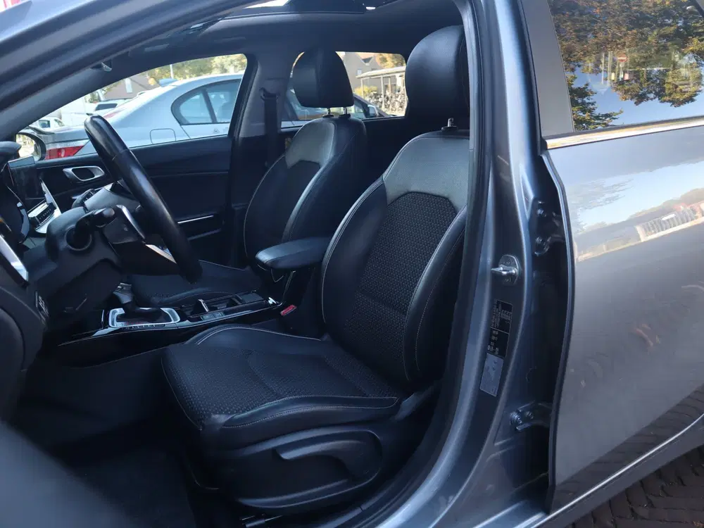 Kia Ceed 1.6 GDI PHEV DynamicLine uit 2021, foto 6