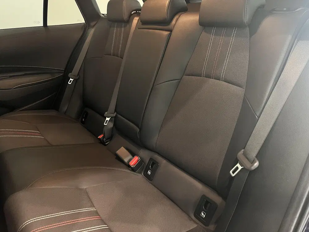 Toyota Corolla 1.8 Hybrid GR-Sport uit 2022, foto 8