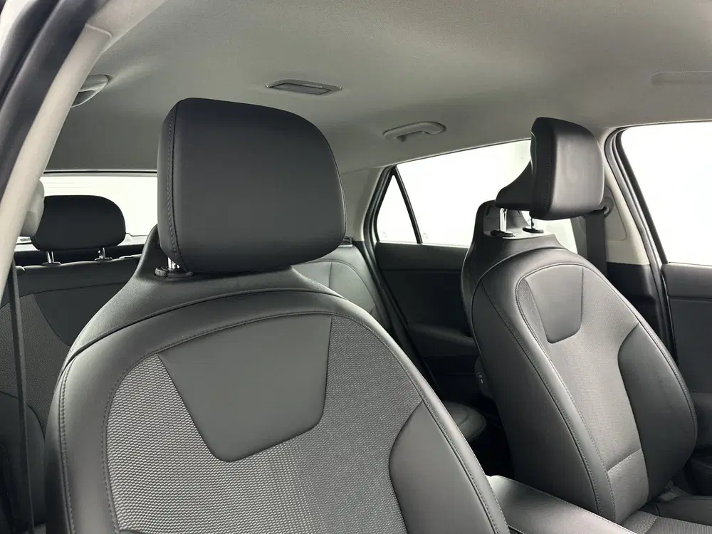 Kia Niro 1.6 GDi Hybrid DynamicLine Navigatie uit 2023, foto 14