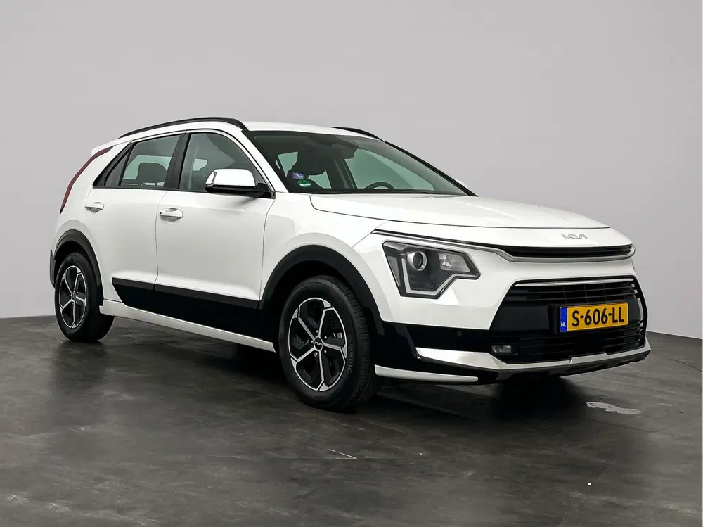 Kia Niro 1.6 GDi Hybrid DynamicLine Navigatie uit 2023, foto 4