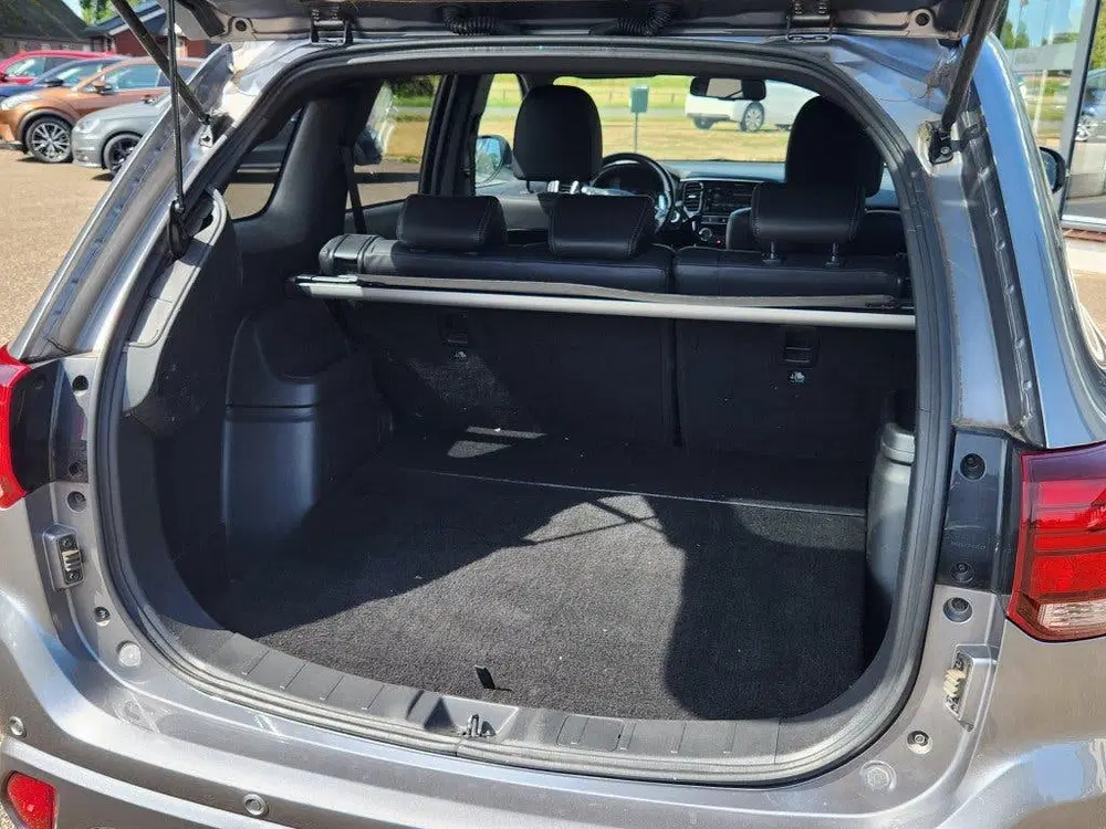 Mitsubishi Outlander 2.4 PHEV S-EDITION Trekhaak uit 2019, foto 9