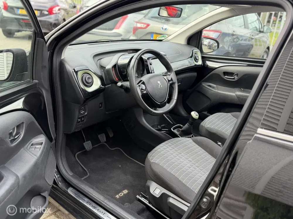 Peugeot 108 1.0 e-VTi uit 2020, foto 9