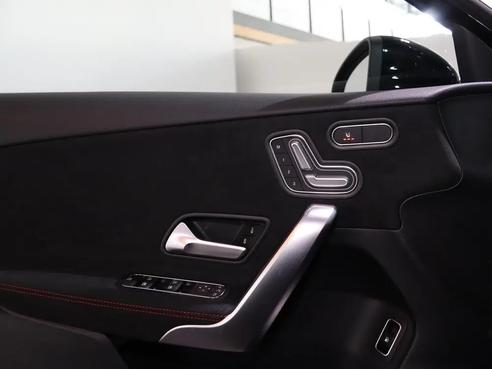 Mercedes-Benz A-Klasse 250 e Business Solution AMG uit 2026, foto 12