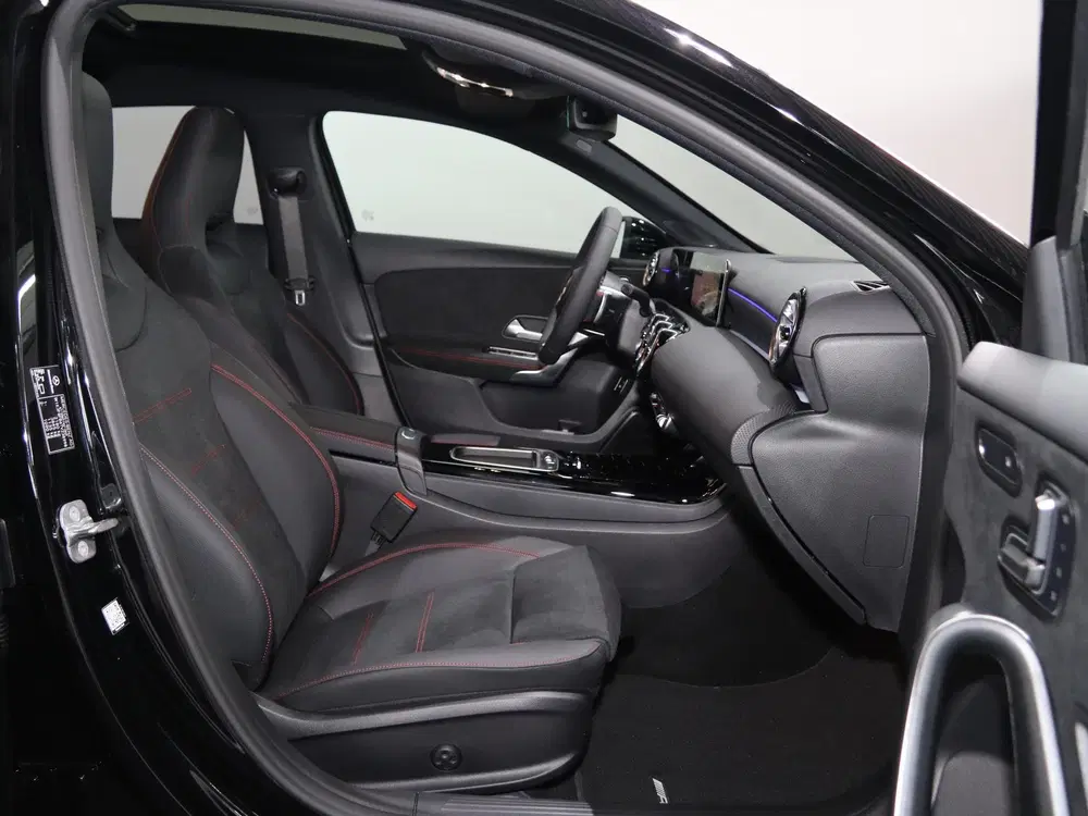 Mercedes-Benz A-Klasse 250 e Business Solution AMG uit 2026, foto 9