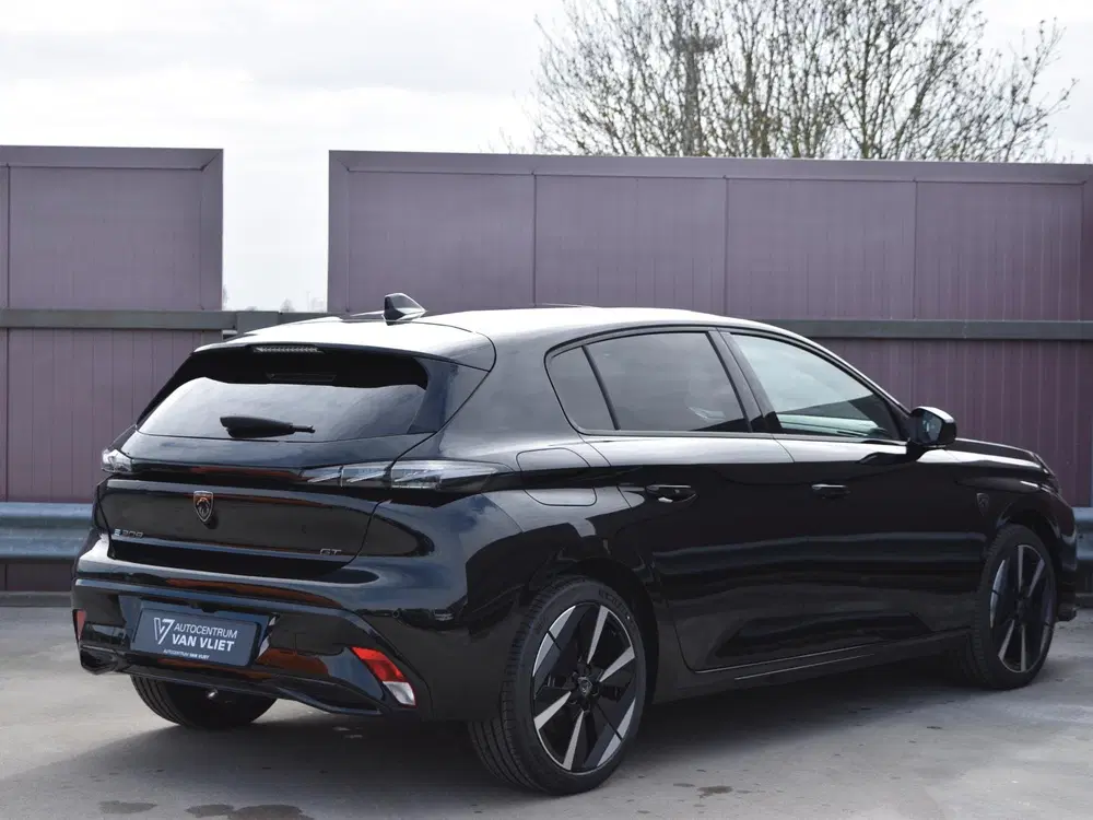 Peugeot 308 GT 54 kWh uit 2026, foto 3