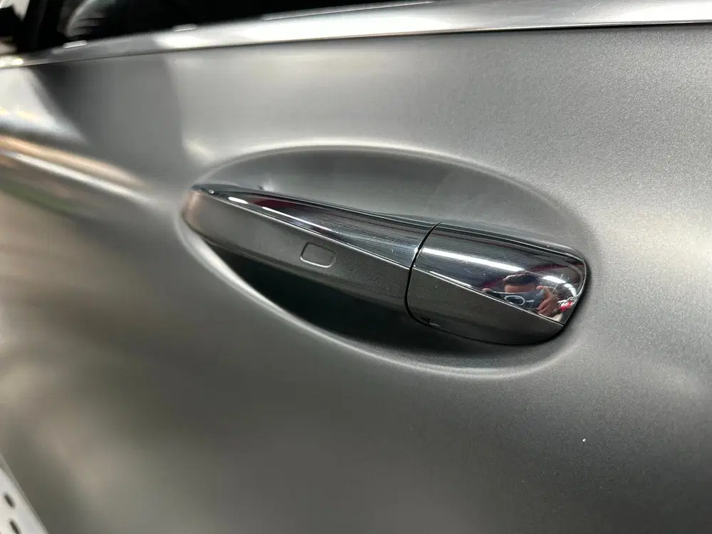 Mercedes-Benz EQC 4MATIC uit 2022, foto 11