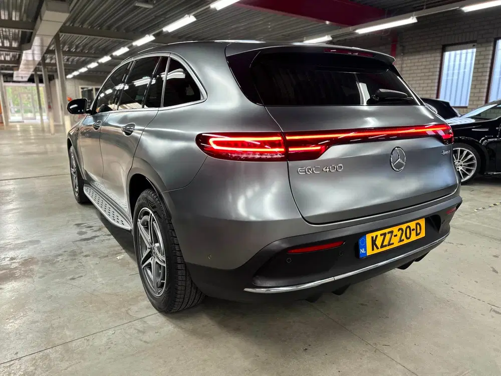 Mercedes-Benz EQC 4MATIC uit 2022, foto 2