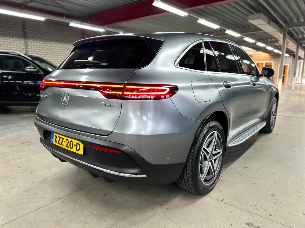Mercedes-Benz EQC 4MATIC uit 2022, foto 5