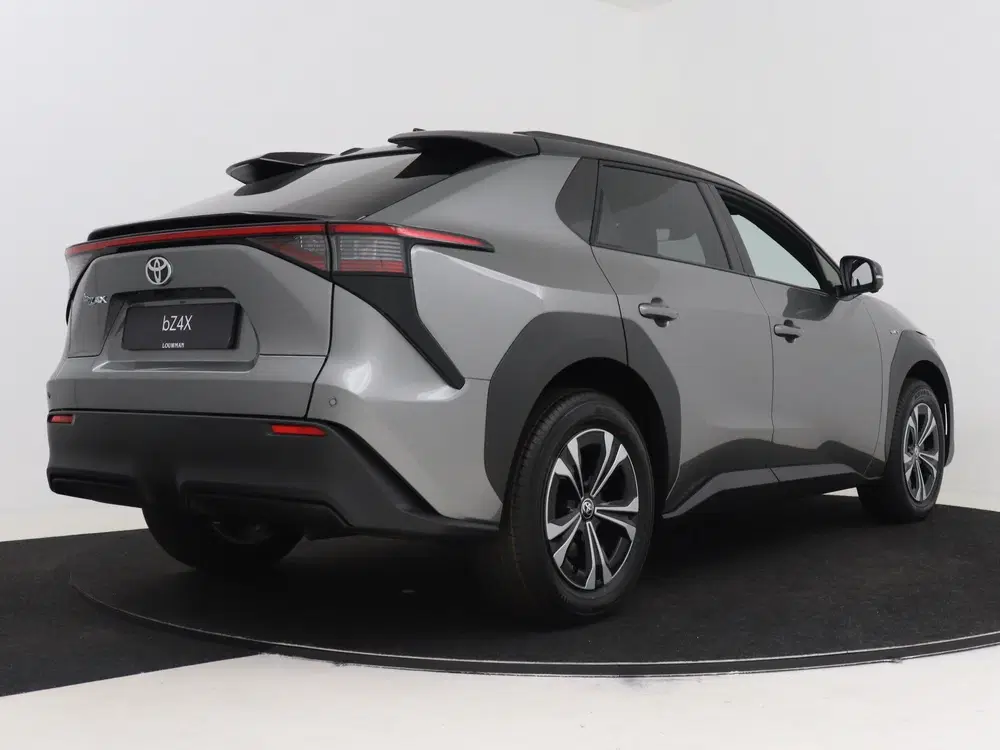Toyota bZ4X Dynamic 71 kWh uit 2025, foto 3