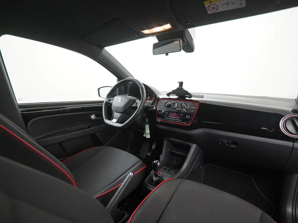 SEAT Mii 1.0 FR-Line uit 2019, foto 2