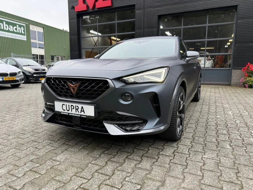 Cupra Formentor 1.4 E-HYB VZ PERF. BJ.2022 MAGNETIC GRAU M uit 2022, foto 5