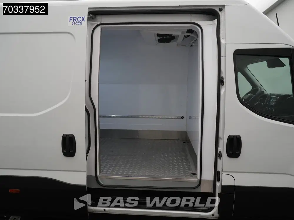Iveco Daily Automaat Koel uit 2023, foto 8