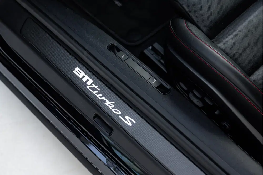 Porsche 911 3.8 Turbo S uit 2023, foto 6