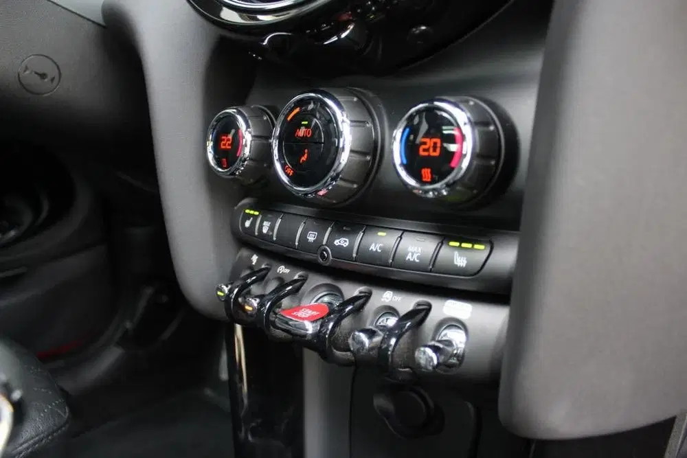 Mini Cooper S 2.0 Cooper S AUT JCW PANO VIRTUAL COCKPIT uit 2022, foto 12