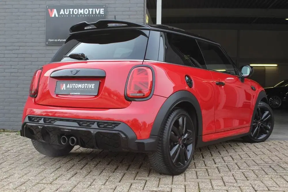 Mini Cooper S 2.0 Cooper S AUT JCW PANO VIRTUAL COCKPIT uit 2022, foto 3