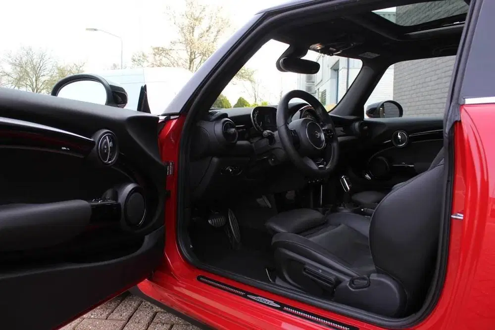 Mini Cooper S 2.0 Cooper S AUT JCW PANO VIRTUAL COCKPIT uit 2022, foto 5