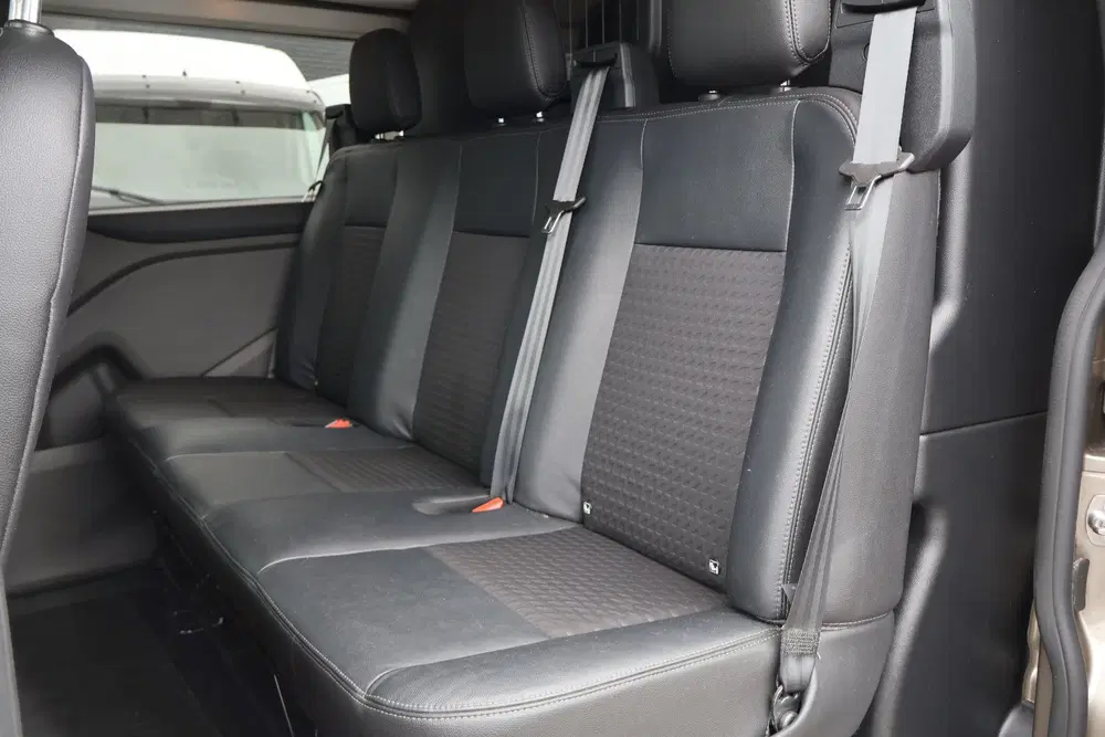 Ford Transit Custom 2.0 TDci 170pk L2 H1 Sport DC (bj 2023) uit 2023, foto 3