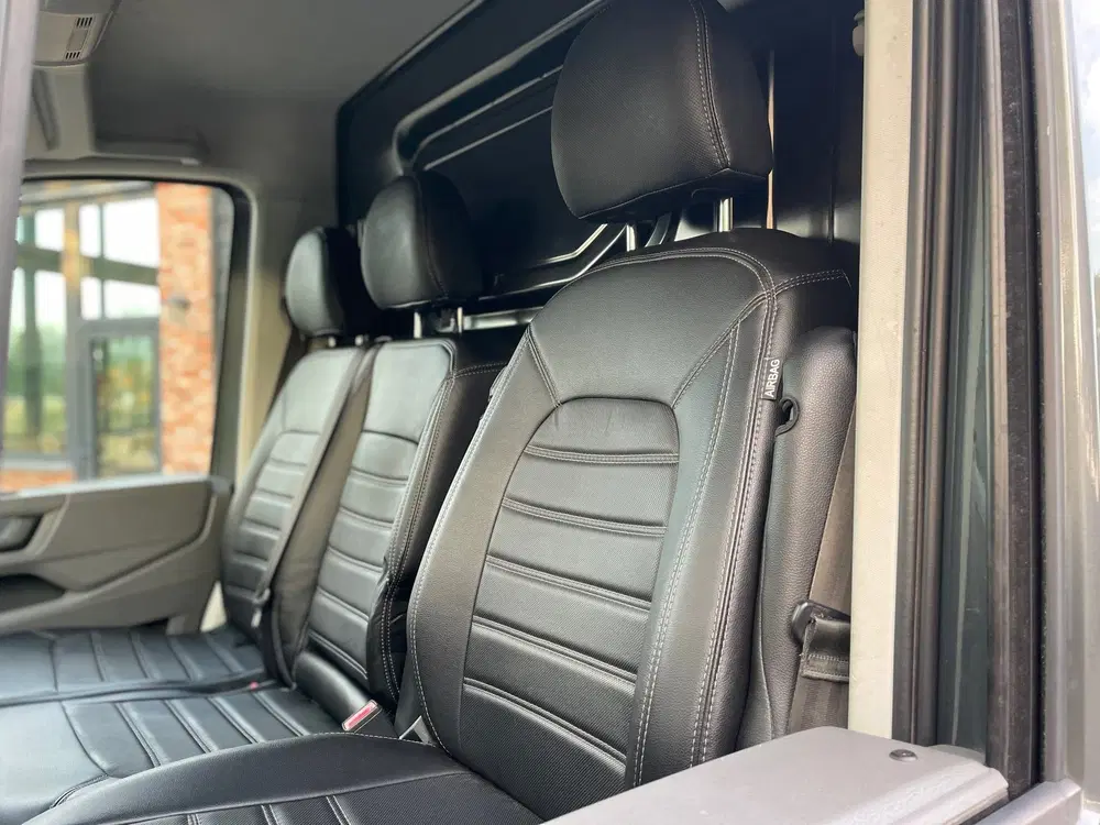 Volkswagen Crafter 35 2.0 TDI L3H3 Highline uit 2019, foto 14
