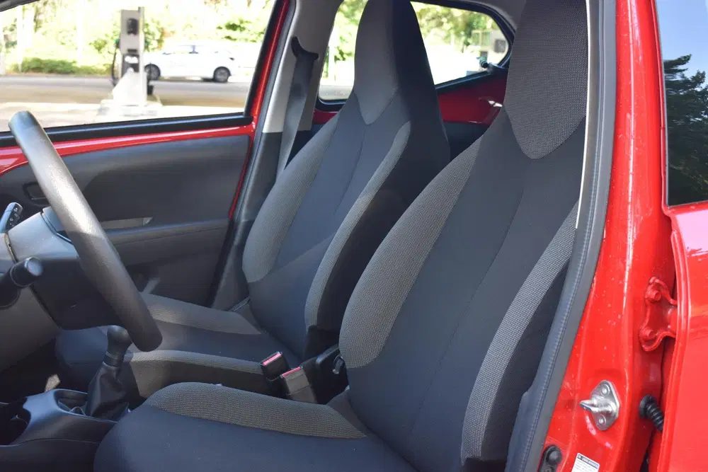 Toyota Aygo 1.0 VVT-i x-fun 100% Dealer onderhouden uit 2020, foto 2