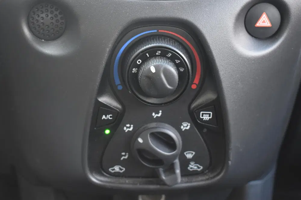 Toyota Aygo 1.0 VVT-i x-fun 100% Dealer onderhouden uit 2020, foto 8