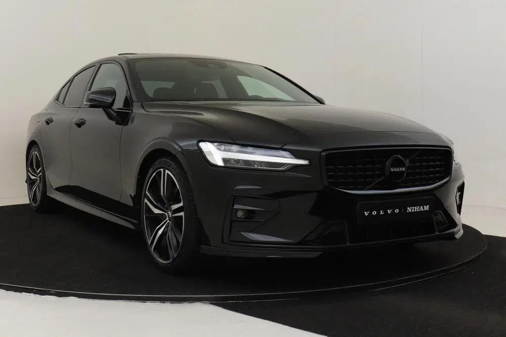Volvo S60 B4 (M-HYBRID) R-DESIGN -PANO.DAK uit 2021, foto 11