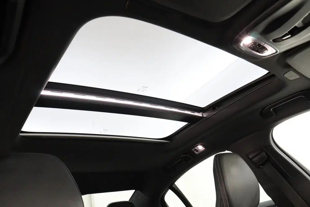 Volvo S60 B4 (M-HYBRID) R-DESIGN -PANO.DAK uit 2021, foto 12