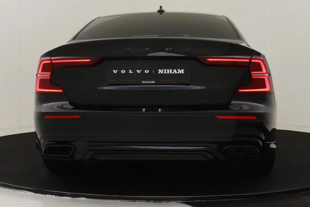 Volvo S60 B4 (M-HYBRID) R-DESIGN -PANO.DAK uit 2021, foto 15