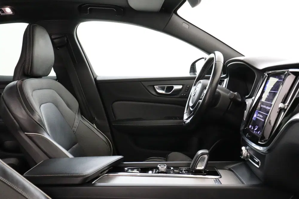 Volvo S60 B4 (M-HYBRID) R-DESIGN -PANO.DAK uit 2021, foto 8