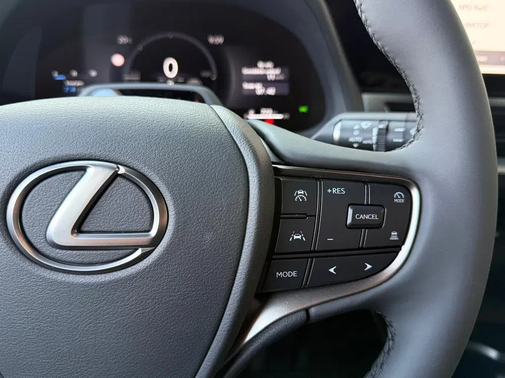 Lexus UX 300h Ultimate Edition uit 2026, foto 10