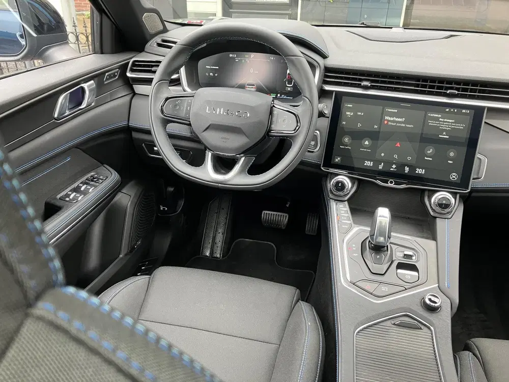 Lynk & Co 01 1.5 uit 2024, foto 4