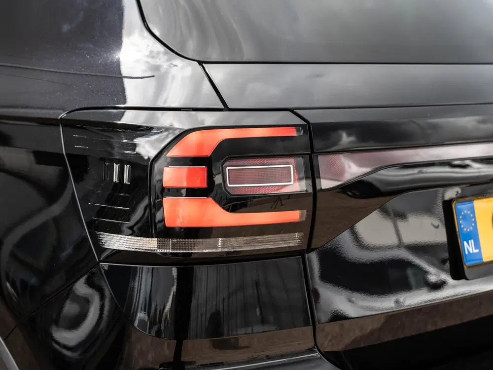 Volkswagen T-Cross 1.0 TSI DSG Active uit 2022, foto 11