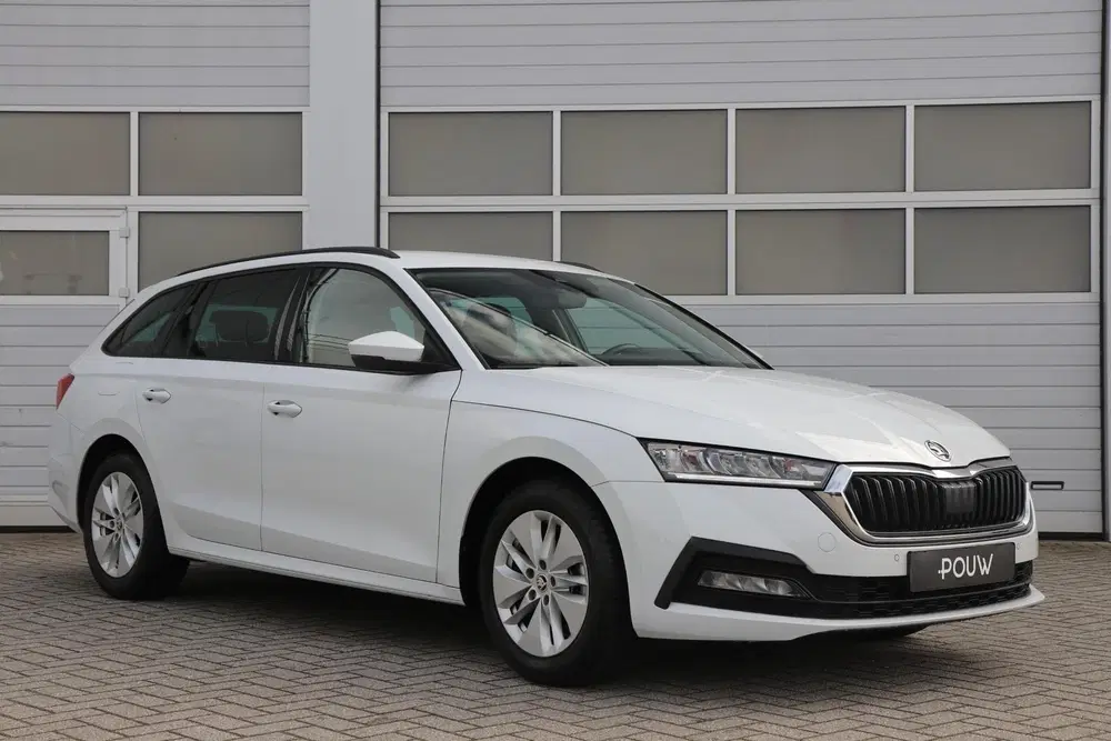 Skoda Octavia 1.0 e-TSI 110pk DSG Ambition uit 2023, foto 9