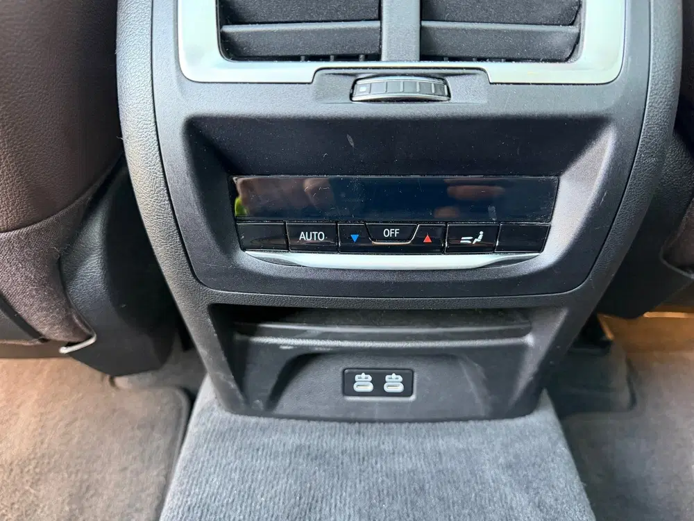 BMW iX3 High Executive 80 kWh M-PORT Leder uit 2023, foto 12
