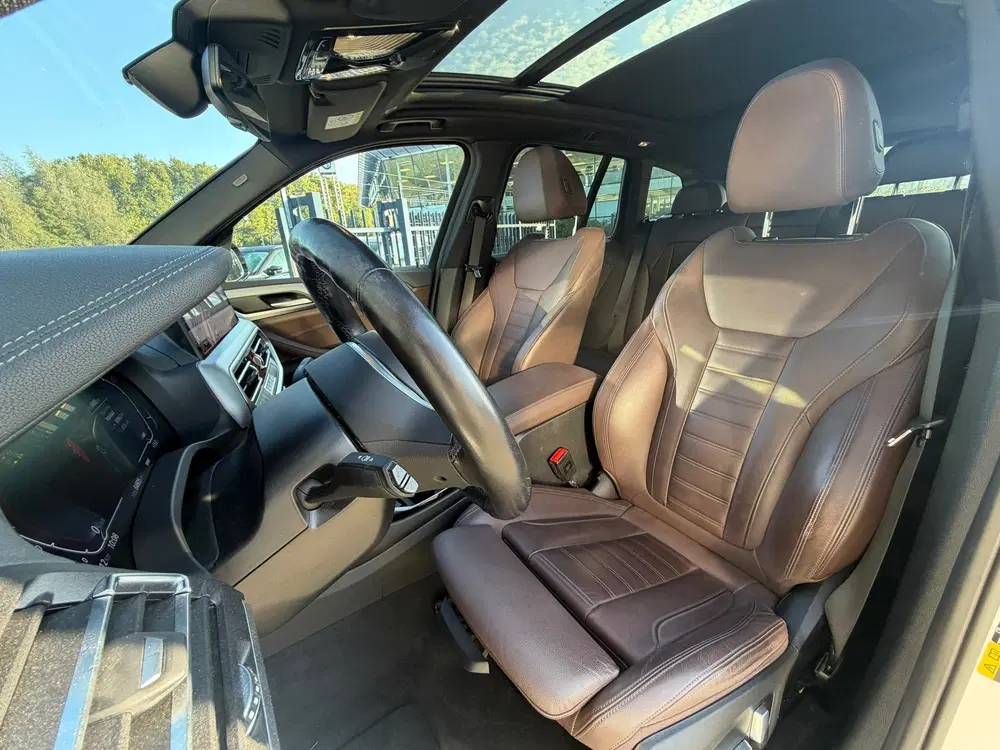 BMW iX3 High Executive 80 kWh M-PORT Leder uit 2023, foto 15