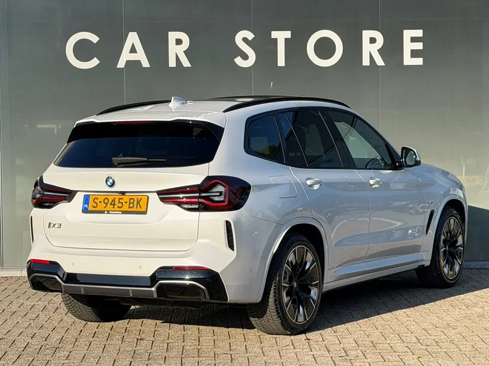 BMW iX3 High Executive 80 kWh M-PORT Leder uit 2023, foto 3