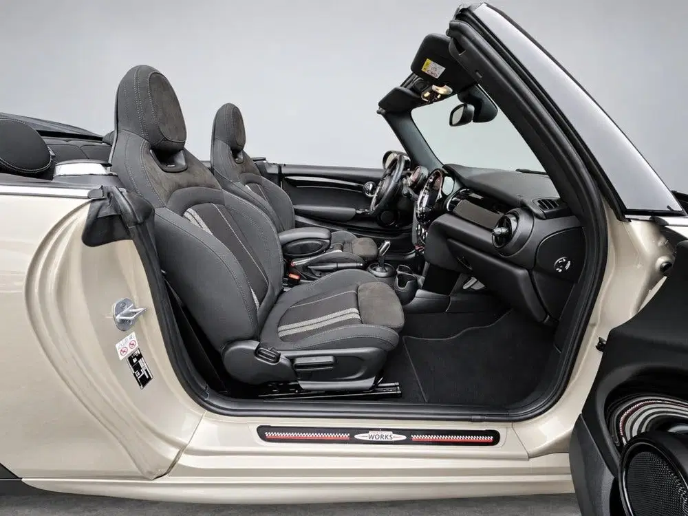 Mini Cabrio 2.0 Cooper S 180PK Automaat John Cooper Wo uit 2023, foto 12