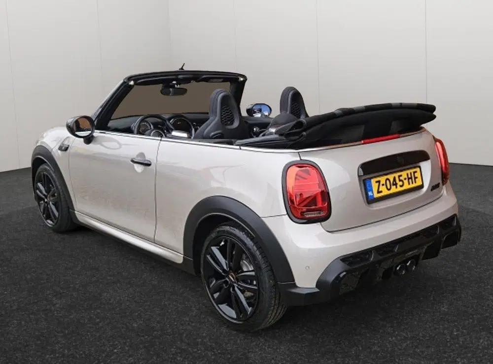 Mini Cabrio 2.0 Cooper S 180PK Automaat John Cooper Wo uit 2023, foto 2