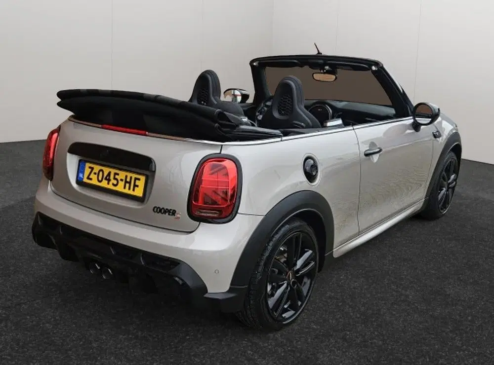 Mini Cabrio 2.0 Cooper S 180PK Automaat John Cooper Wo uit 2023, foto 4