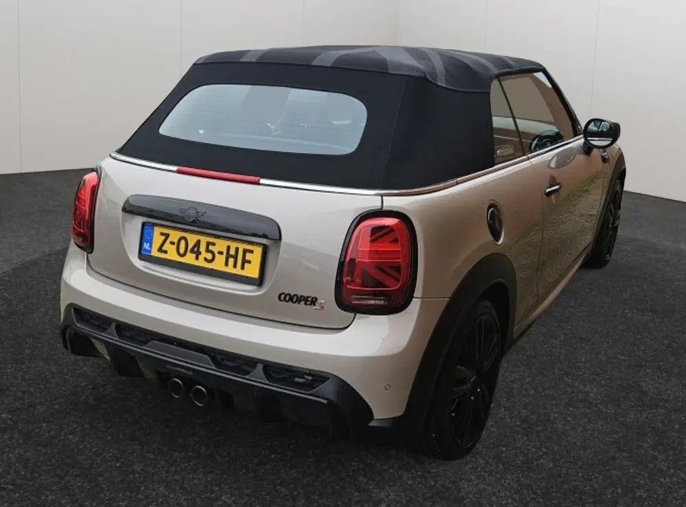Mini Cabrio 2.0 Cooper S 180PK Automaat John Cooper Wo uit 2023, foto 6