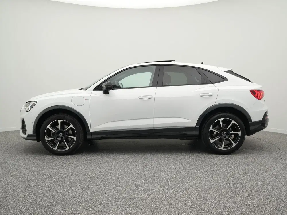 Audi Q3 S-line 45 TFSI e 245 PK uit 2023, foto 15