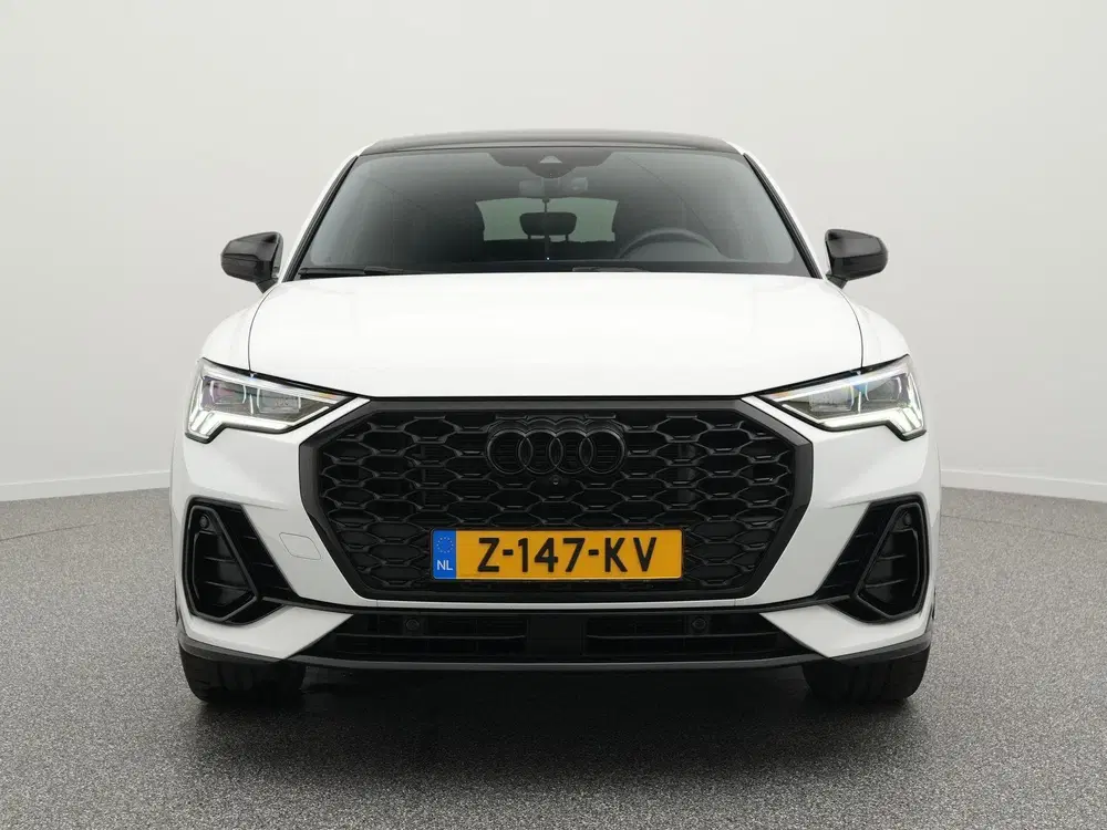 Audi Q3 S-line 45 TFSI e 245 PK uit 2023, foto 5