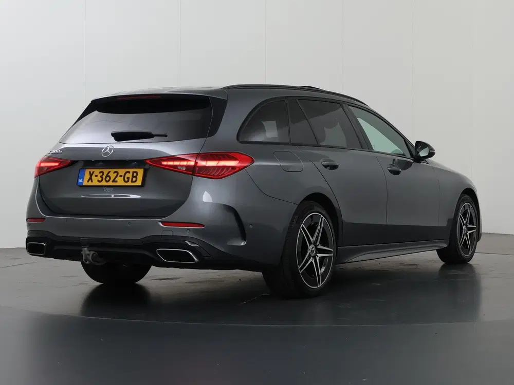 Mercedes-Benz C-Klasse 300 e AMG Line uit 2023, foto 2