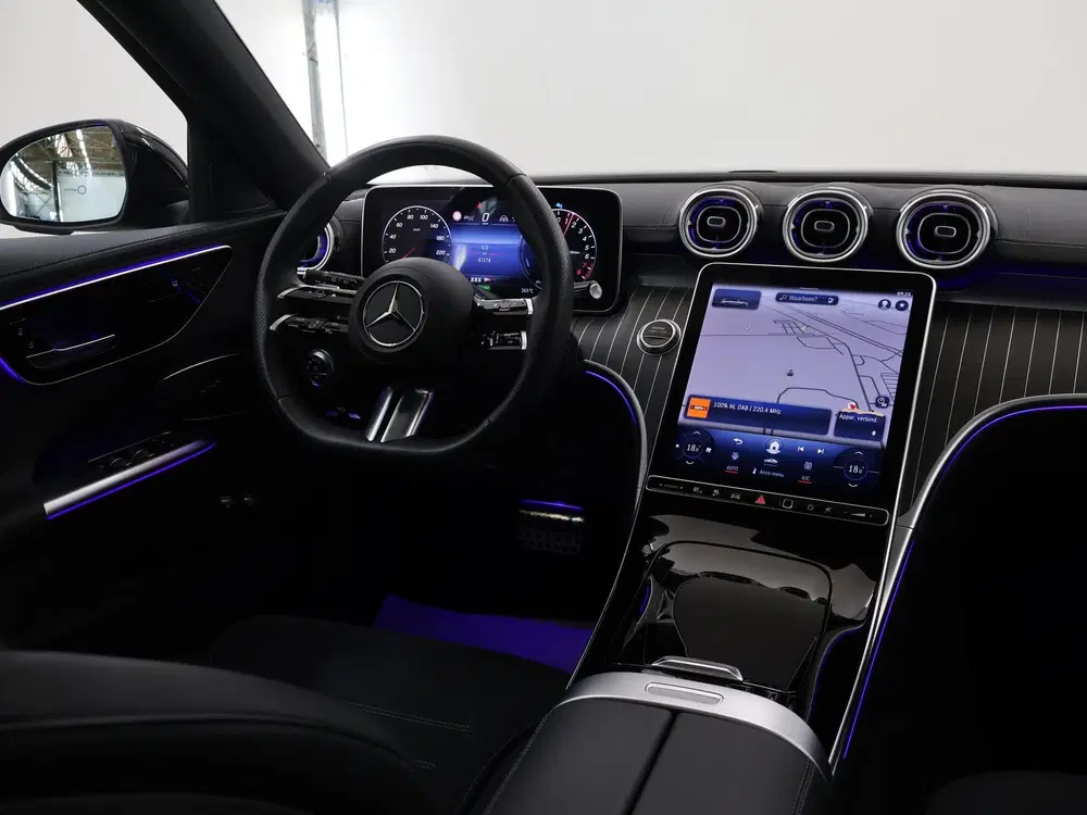 Mercedes-Benz C-Klasse 300 e AMG Line uit 2023, foto 9