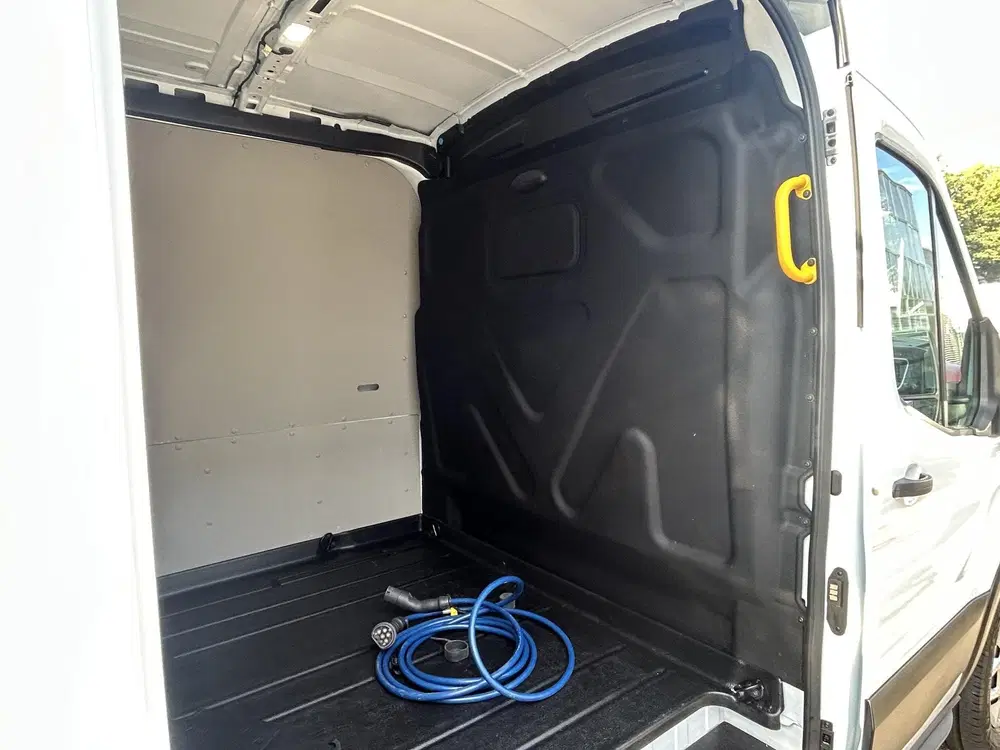 Ford Transit 350 L3H2 Trend 68 kWh uit 2024, foto 12