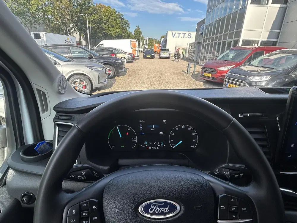 Ford Transit 350 L3H2 Trend 68 kWh uit 2024, foto 15